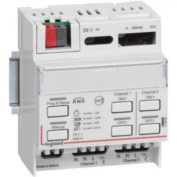  **KNX DIMMER UNIVERSEL 2X300W 
