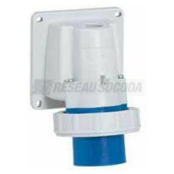  SOCLE CONN.2P+T 16A 230V IP67 
