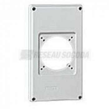 PLASTRON 1 TROU CEI 16/32A 