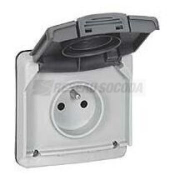  PRISE 2P+T 16A FB COMPOSABLE 