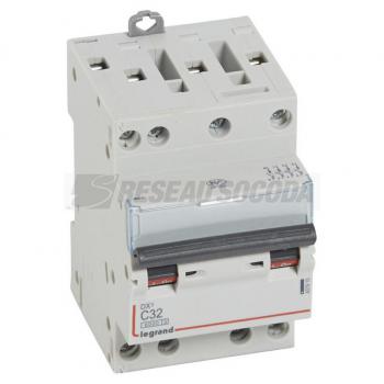 DX3 4P C32 6000A/10KA 3M 