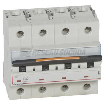  DX3 4P C32 25KA 