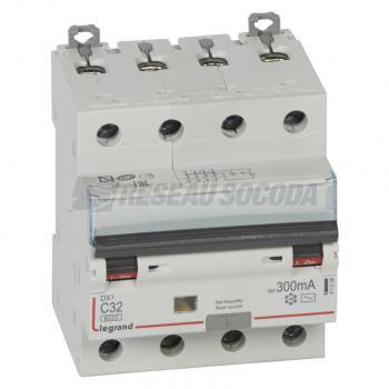  DX3 4P C32 6000A AC 300MA 4M 