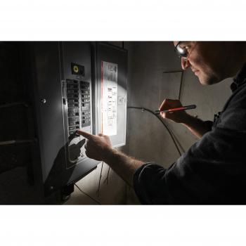  LAMPE A BATTERIE INTERNE 